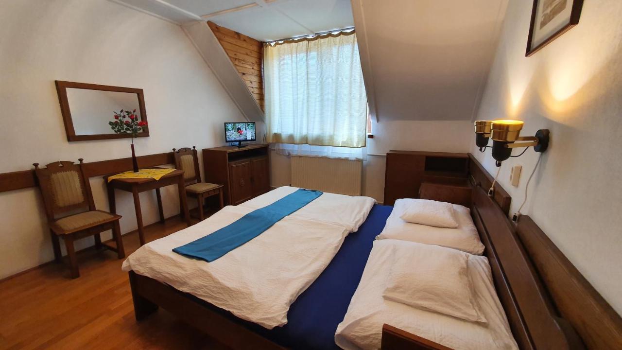 Harmonia Apartmanhaz Balatonlelle Exterior foto